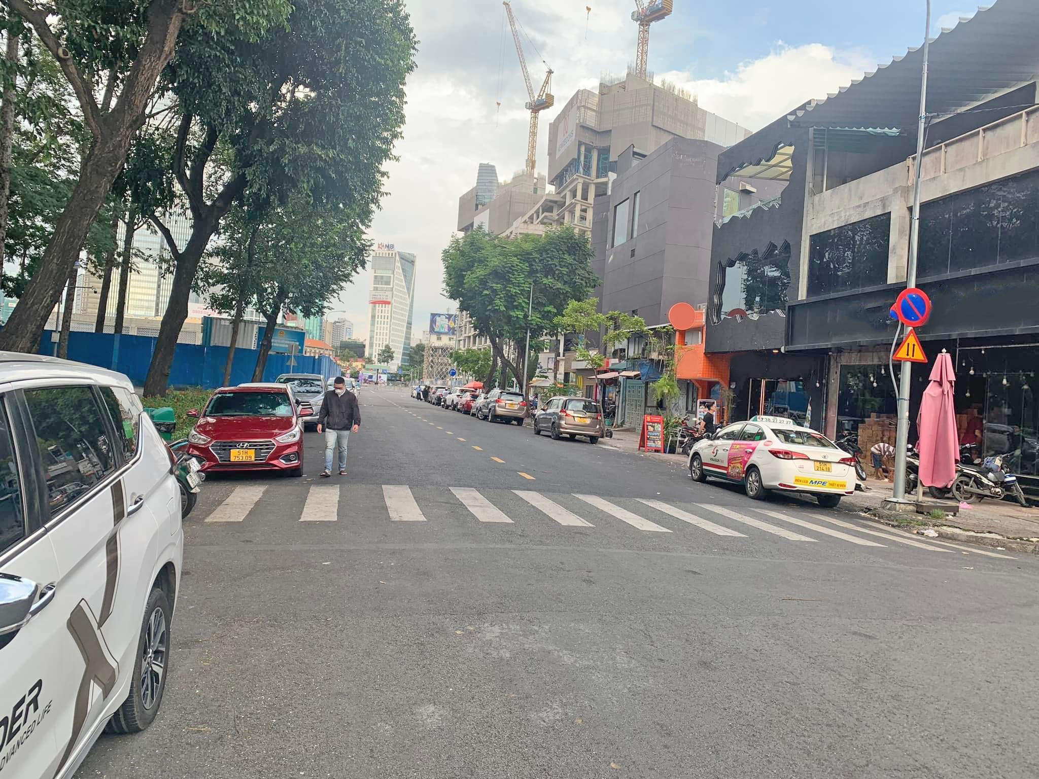 CHo thuê NC MT Đường PHạm NGũ Lão,P.PNL,Q.1